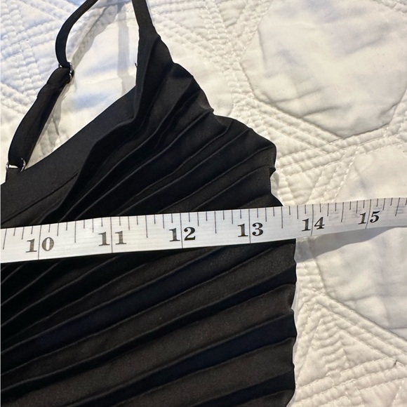 Petal & Pup Naira Pleated Maxi Dress - Picture 7 of 8